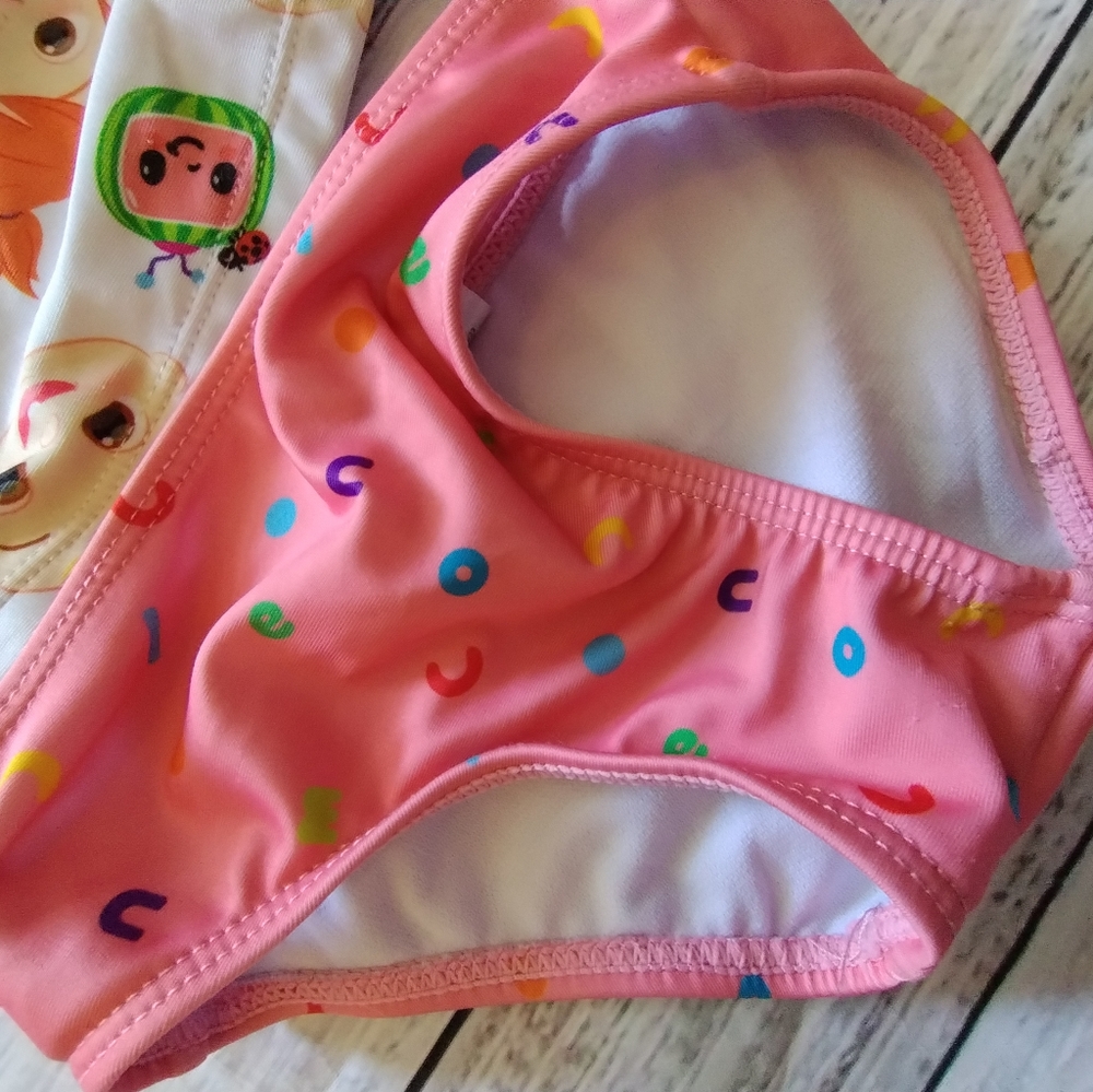 Swimsuit - Picture 4 of 5